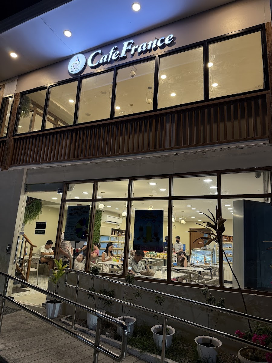 Café France — Total SLEX Northbound