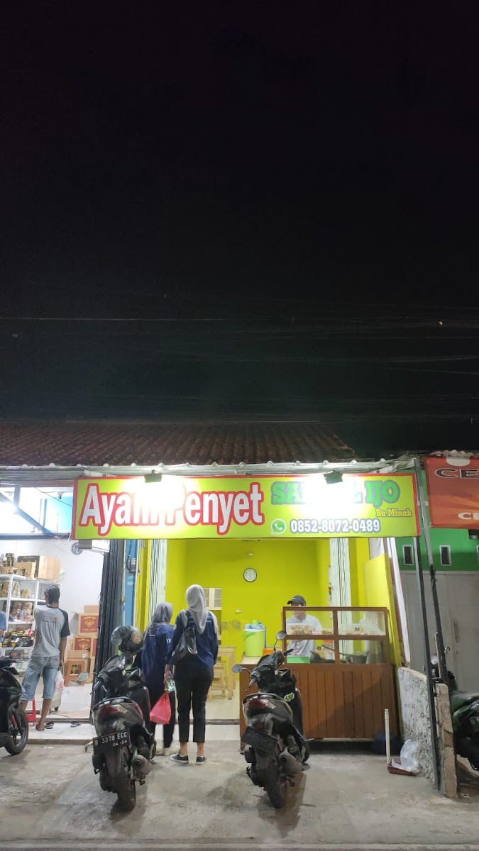 Ayam penyet sambal ijo bu minnah
