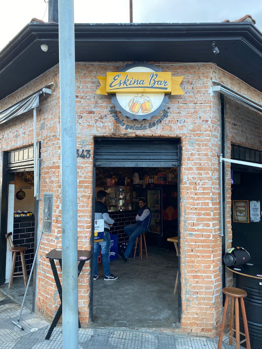 ESKINA BAR MOGI