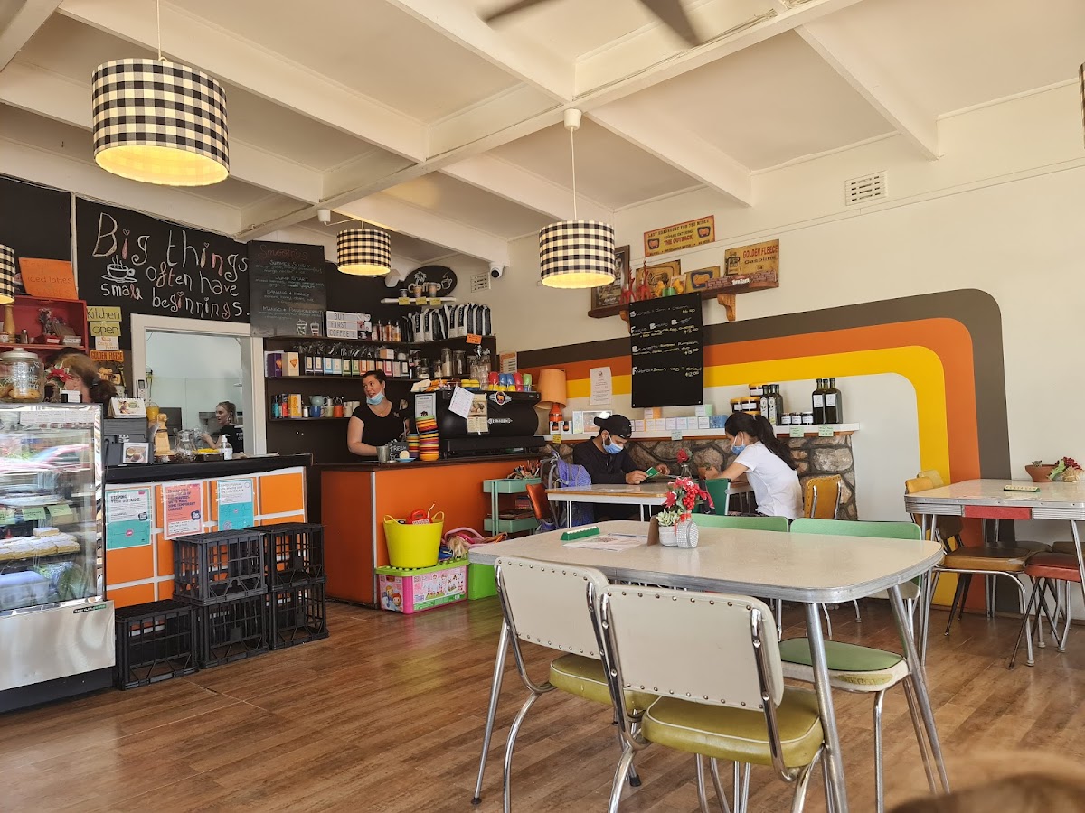 The Golden Fleece Cafe