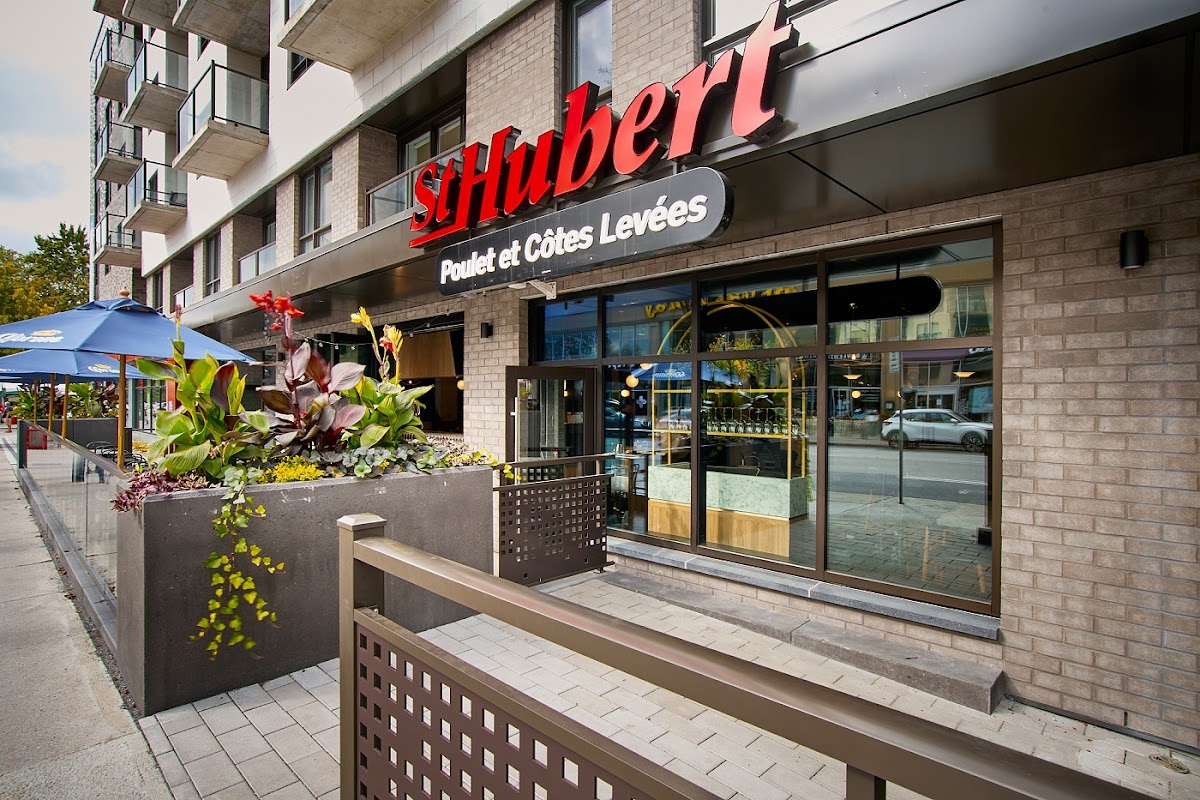 Restaurant et bar St-Hubert