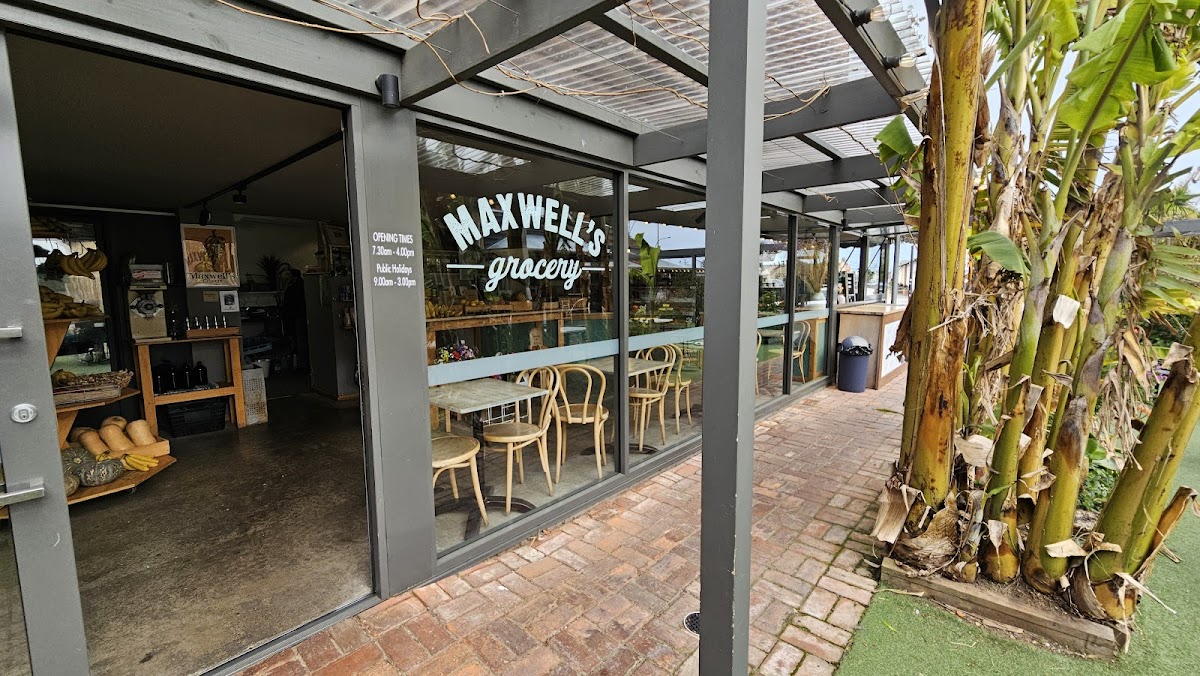 Maxwell's Grocery