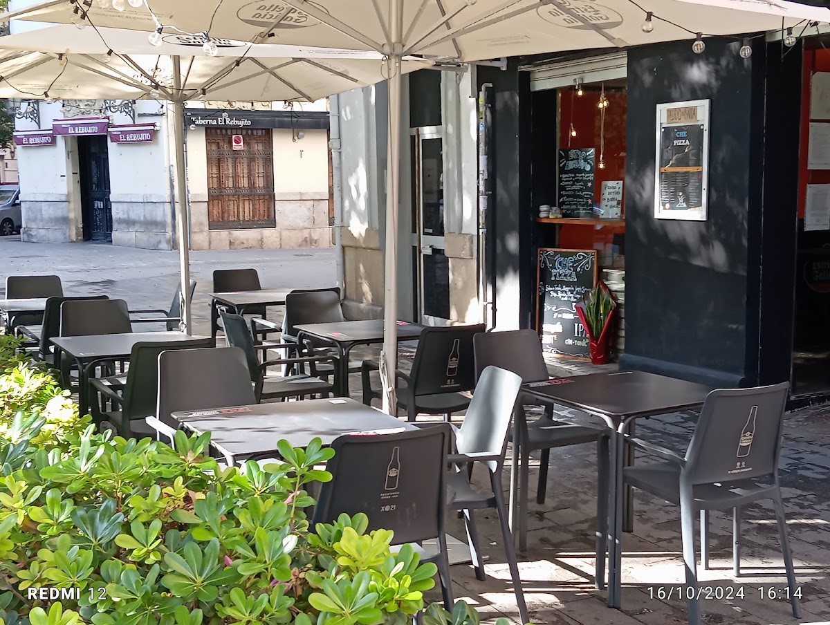 CHE Pizza y Empanadas | Estilo Argentino