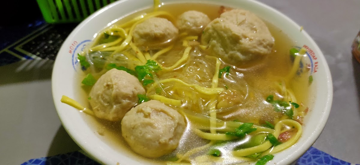 Bakso mercon dan mie ayam pak di solo