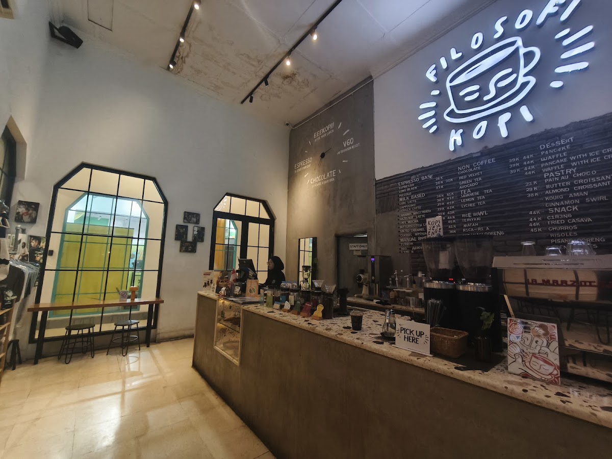 Nene' Moyang Bar & Resto