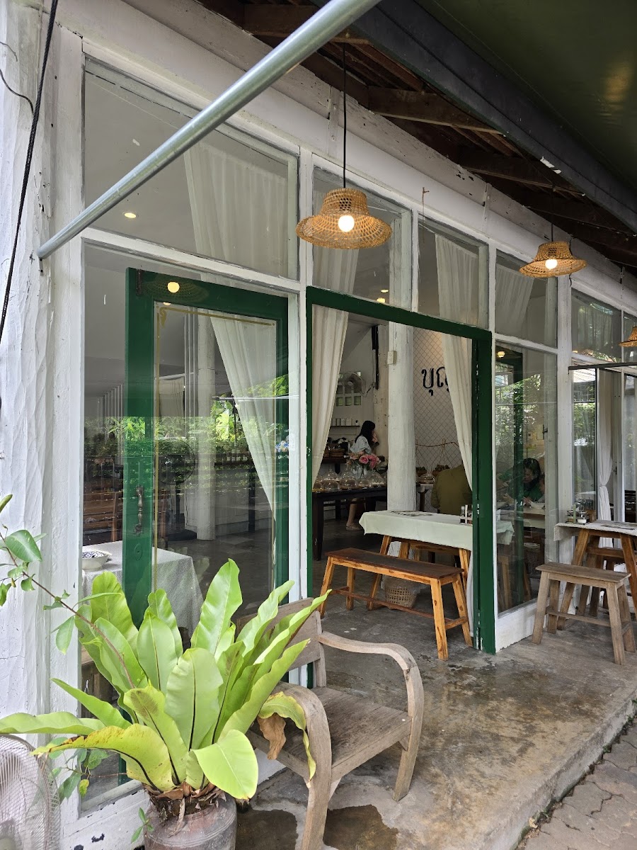 บุญปาก THAI DESSERT & TEA