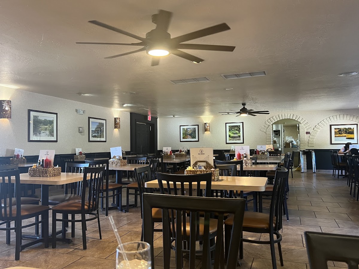 Grand Canyon Inn, Restaurant & Lounge