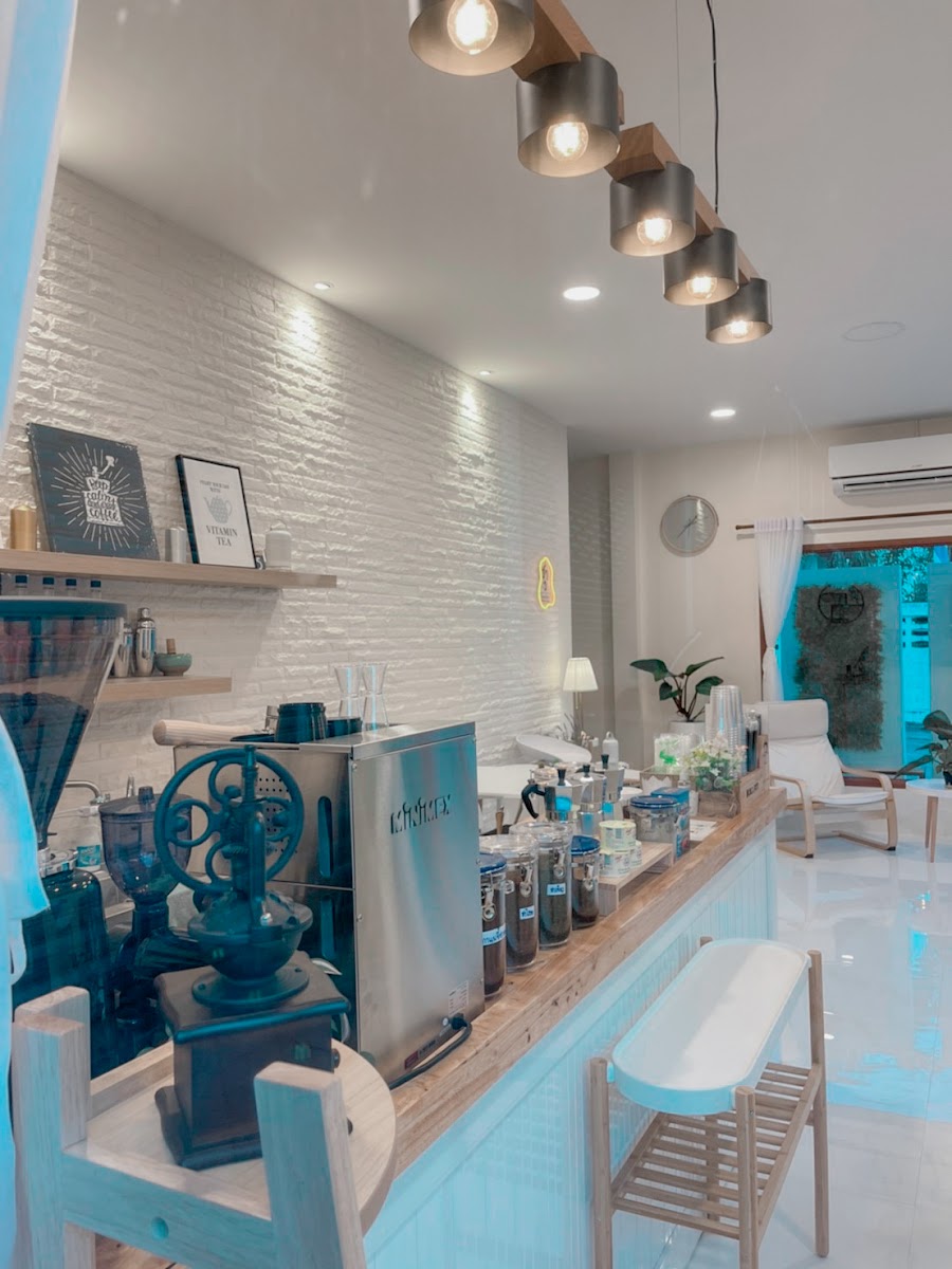 Earth Coffee&Community