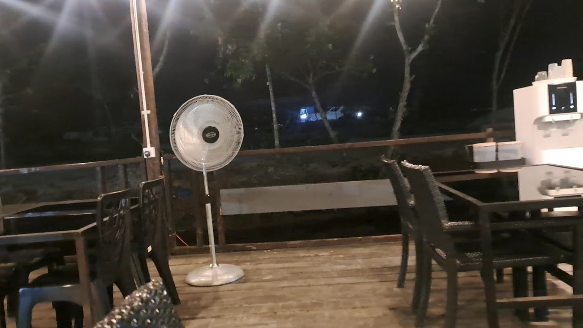 49 Ikan Bakar Tepi Sungai