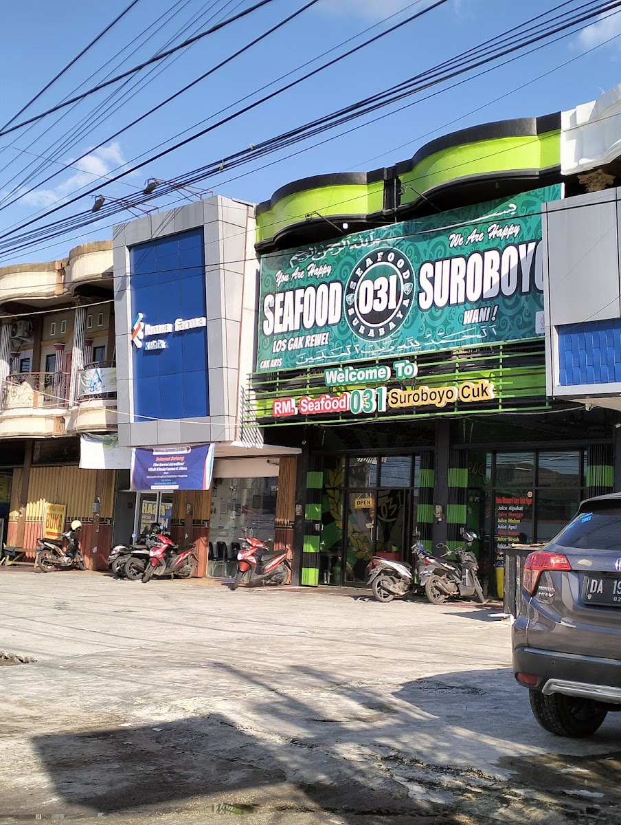 Seafood & Station Coffee 031 Surabaya 031