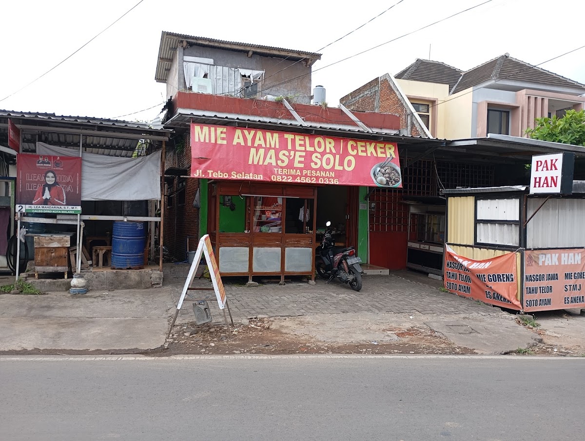 Mie Ayam Telor/Ceker Mas'e Solo