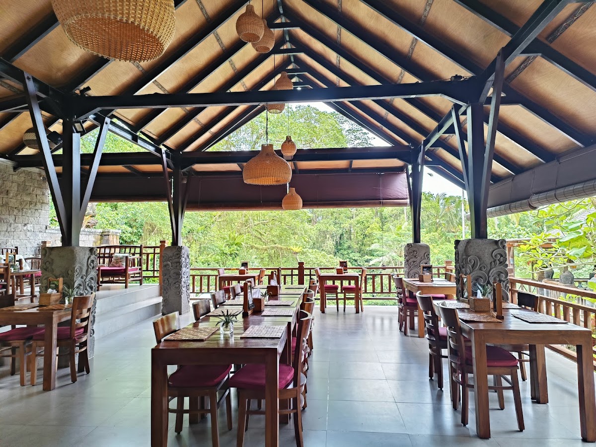 Collina Kawi Restaurant