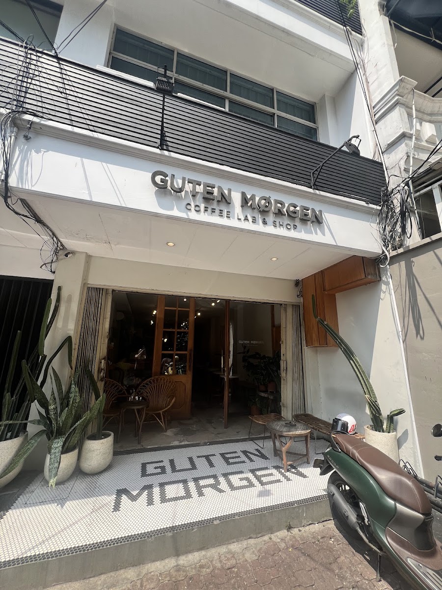 Guten Mørgen Coffee Lab & Shop Tomang