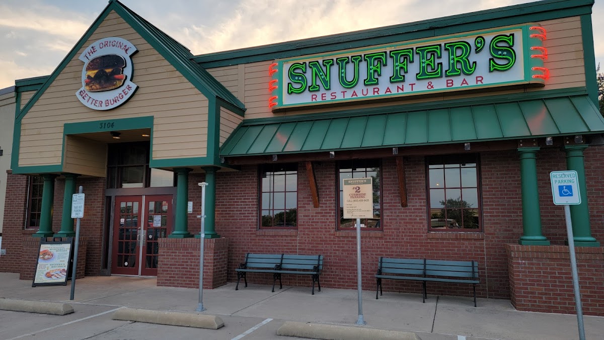 Snuffer's Restaurant & Bar