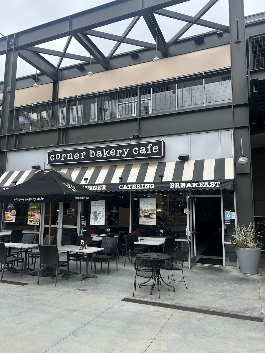 Corner Bakery Cafe
