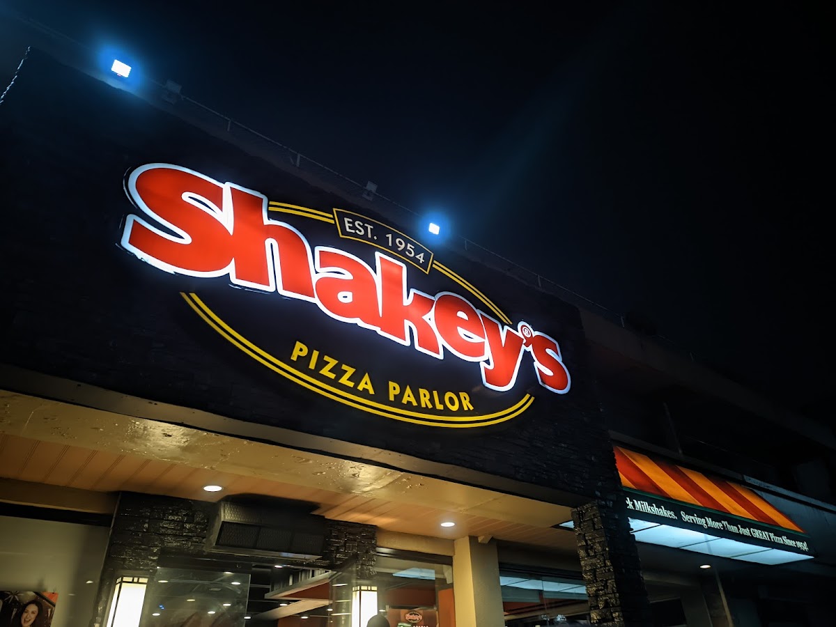 Shakey's Pizza Parlor