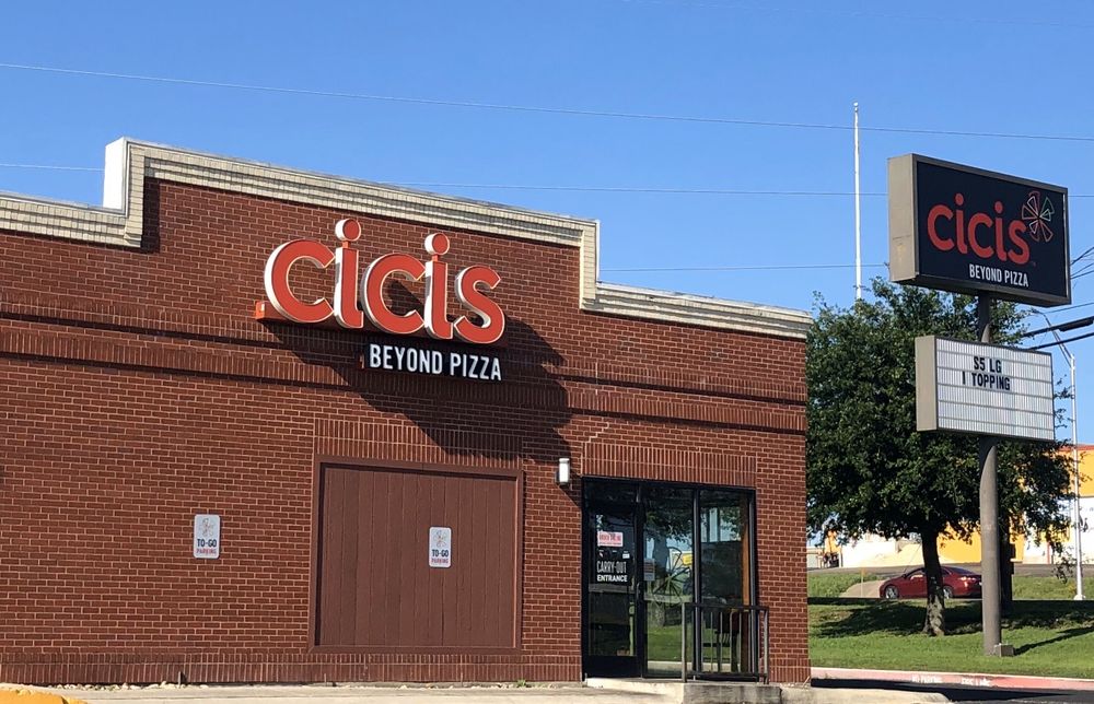 Cicis Pizza
