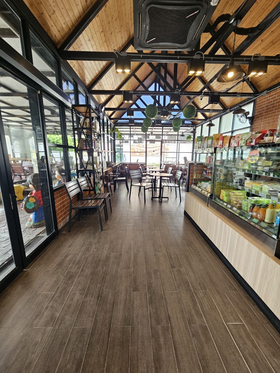 Café Amazon สาขาริมบึงหนองแวง