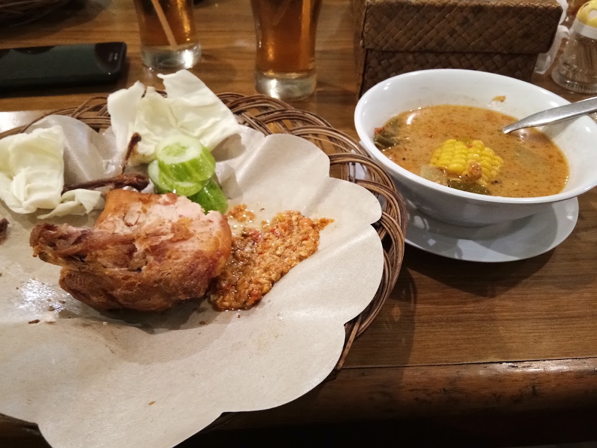 Ayam Gepuk Pak Gembus