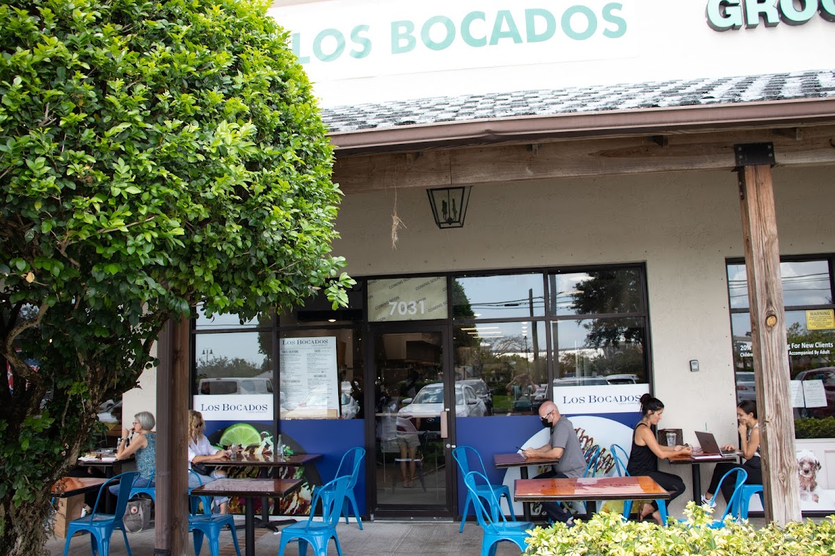 Los Bocados
