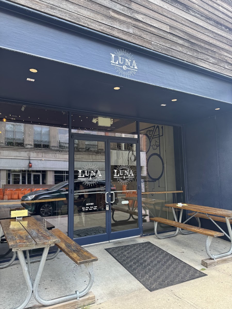 Luna Rotisserie and Empanadas