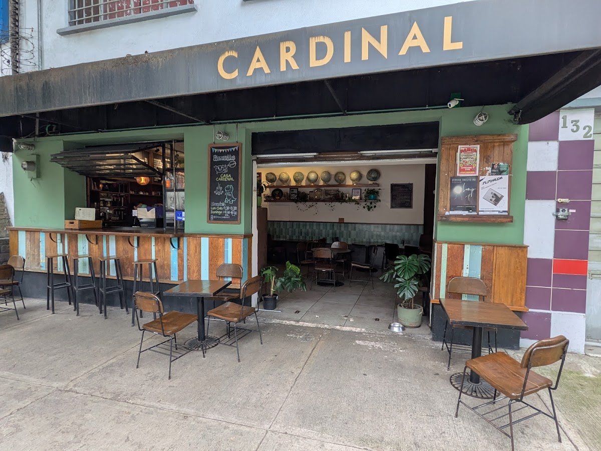 Cardinal Casa de Café