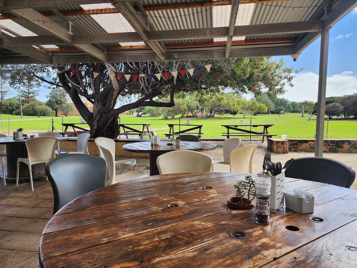 Central Greenough Cafe