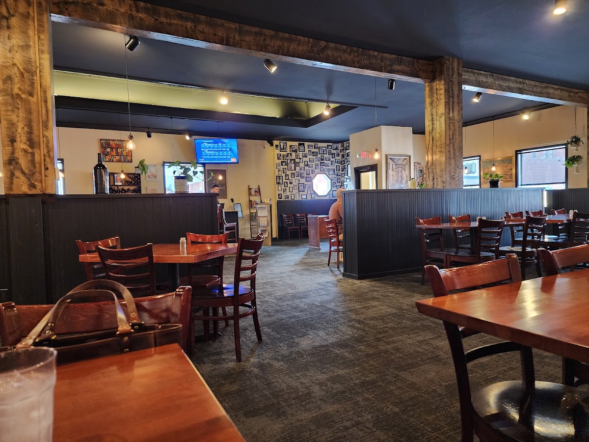 Sauce & Bread Eatery