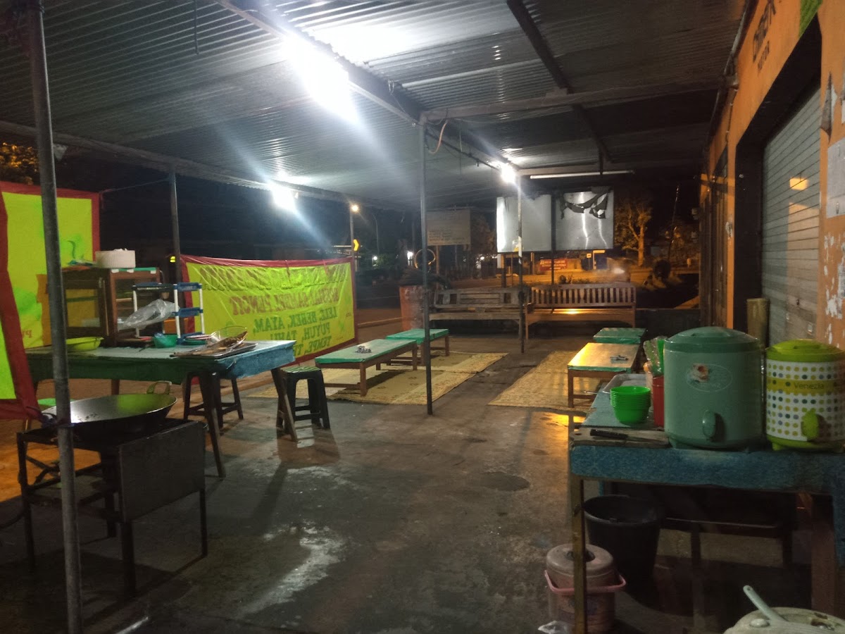 PECEL LELE KHAS SUROBOYO SPESIAL SAMBEL PENCIT