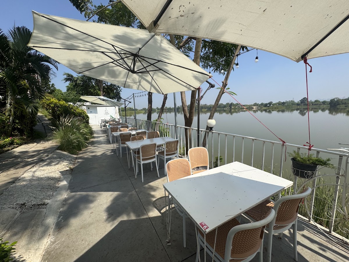 Lagune Cafe-ลากูนะ คาเฟ่