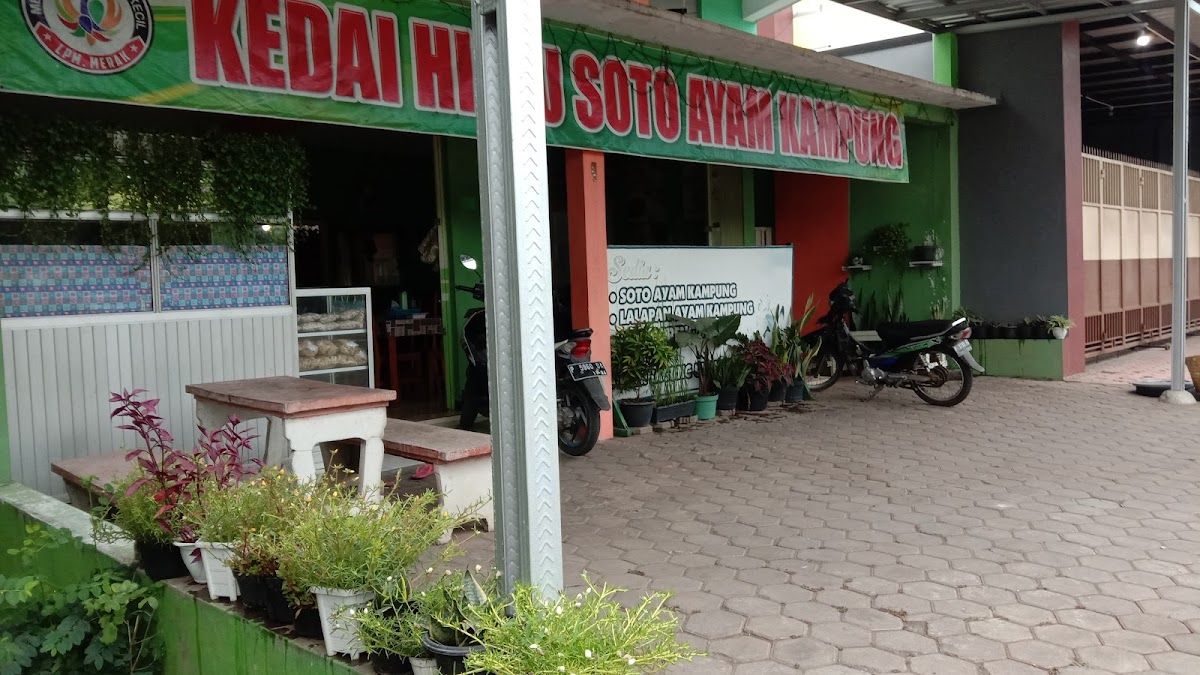 Kedai Hijau Soto dan Lalapan Ayam Kampung