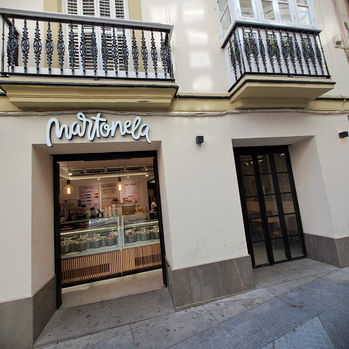 Martonela - heladería y cafetería
