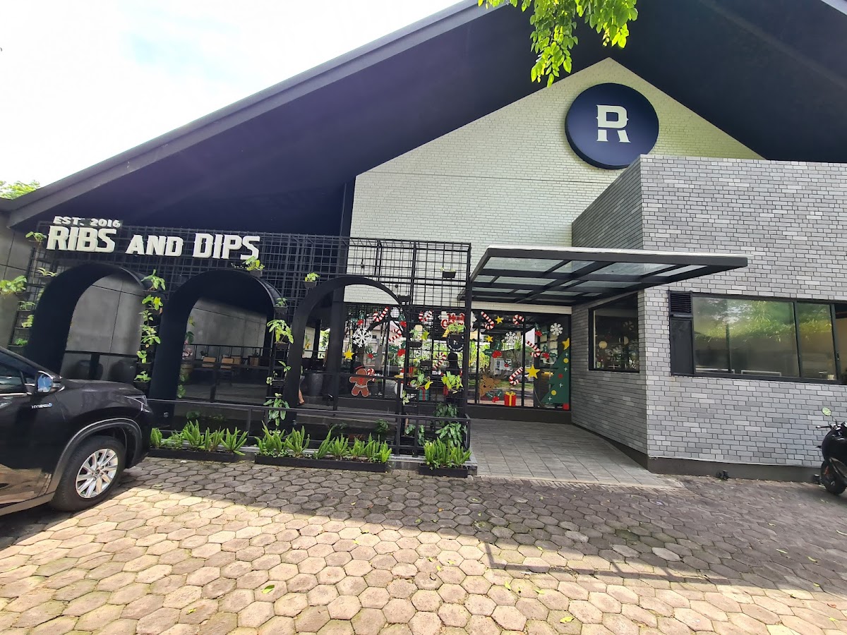 The Ribs and Dips Surabaya