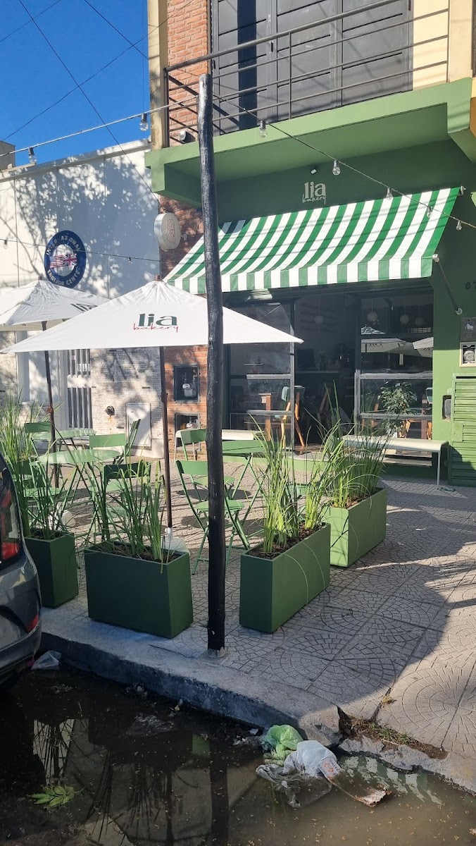 Lia Bakery