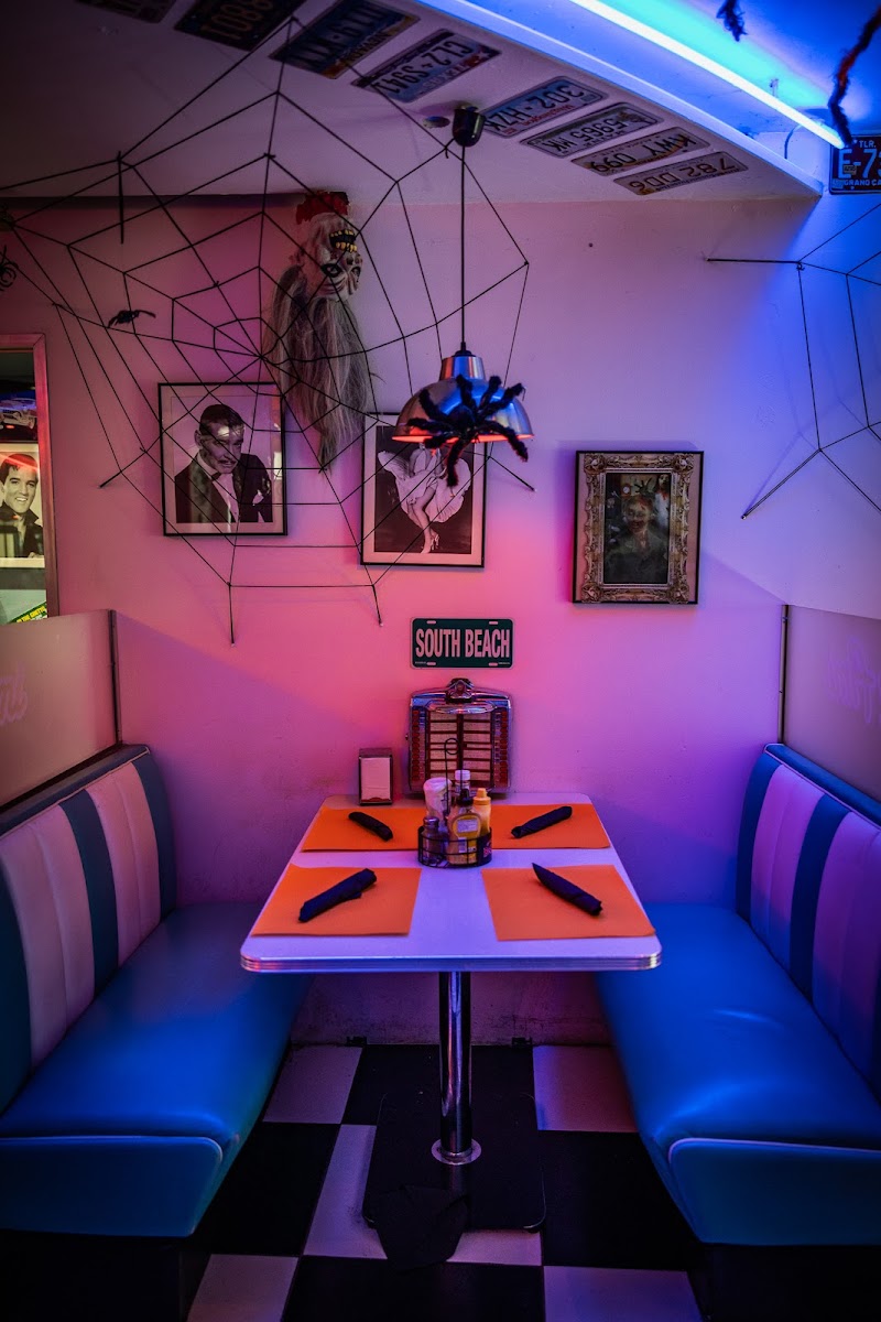 My Ami - Fifties American Diner