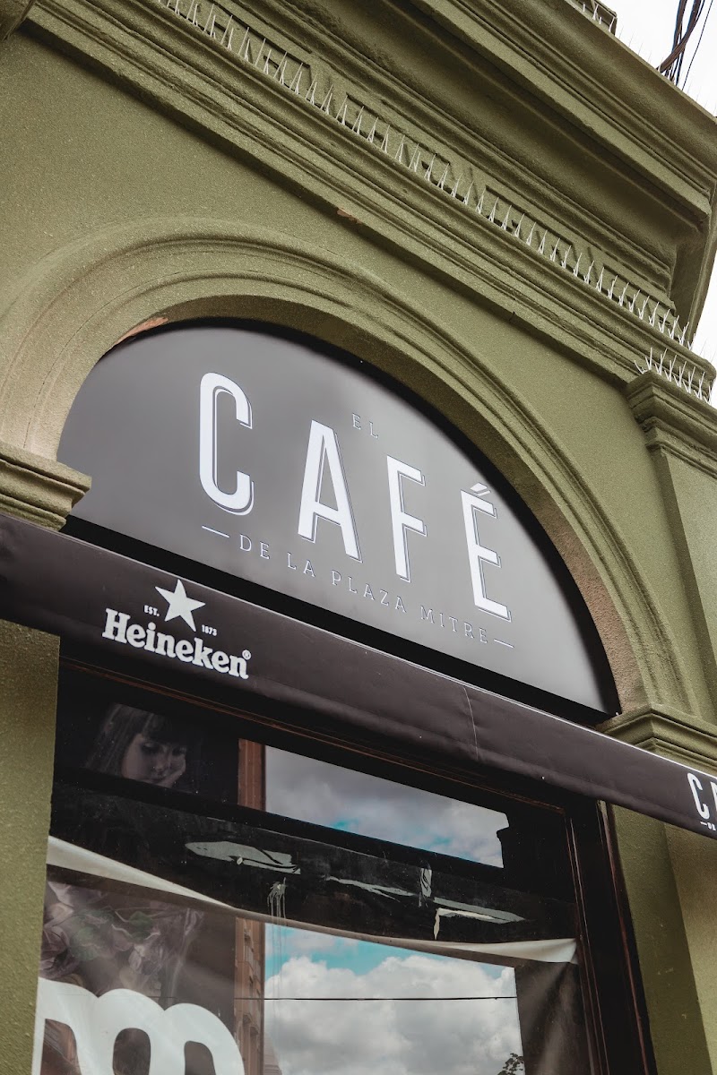 El café de la plaza mitre