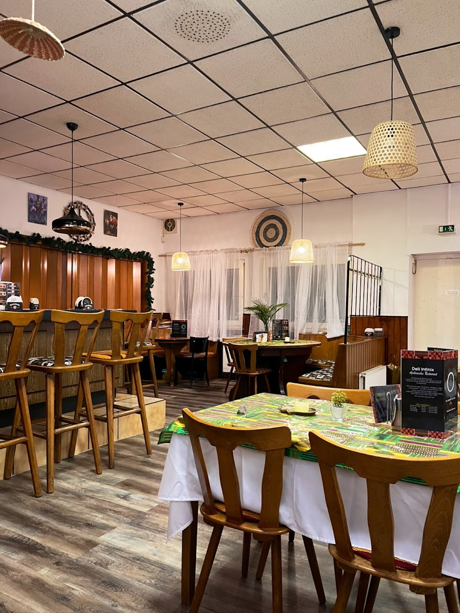 Deli Infinix - Afrikanisches Restaurant