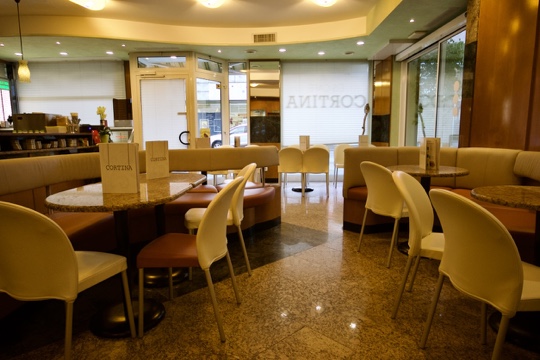 Cortina Eiscafé