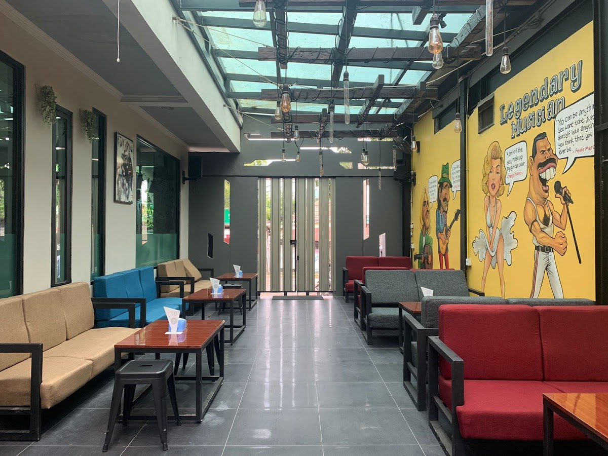 Say Ya! Cafe & Resto - Working Space, Music & Sky View
