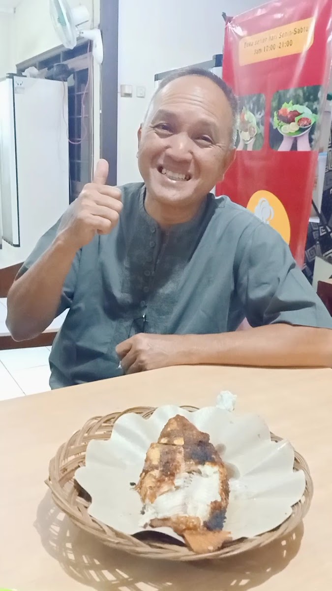 Kantin Ibu Asep