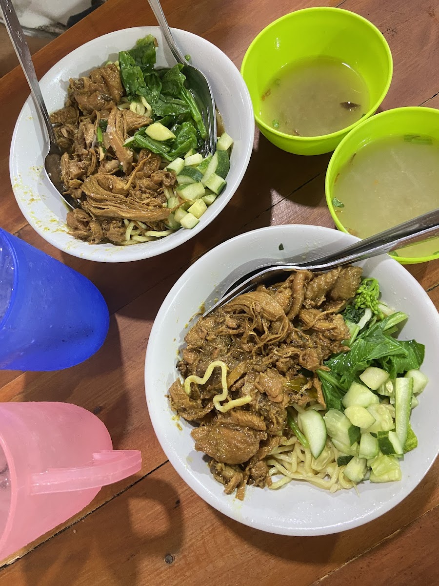 Bakso dan mie ayam enak