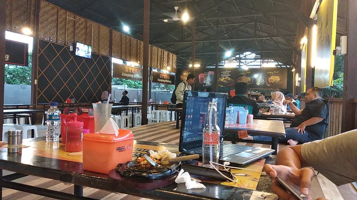 Steak Kampong Belakang