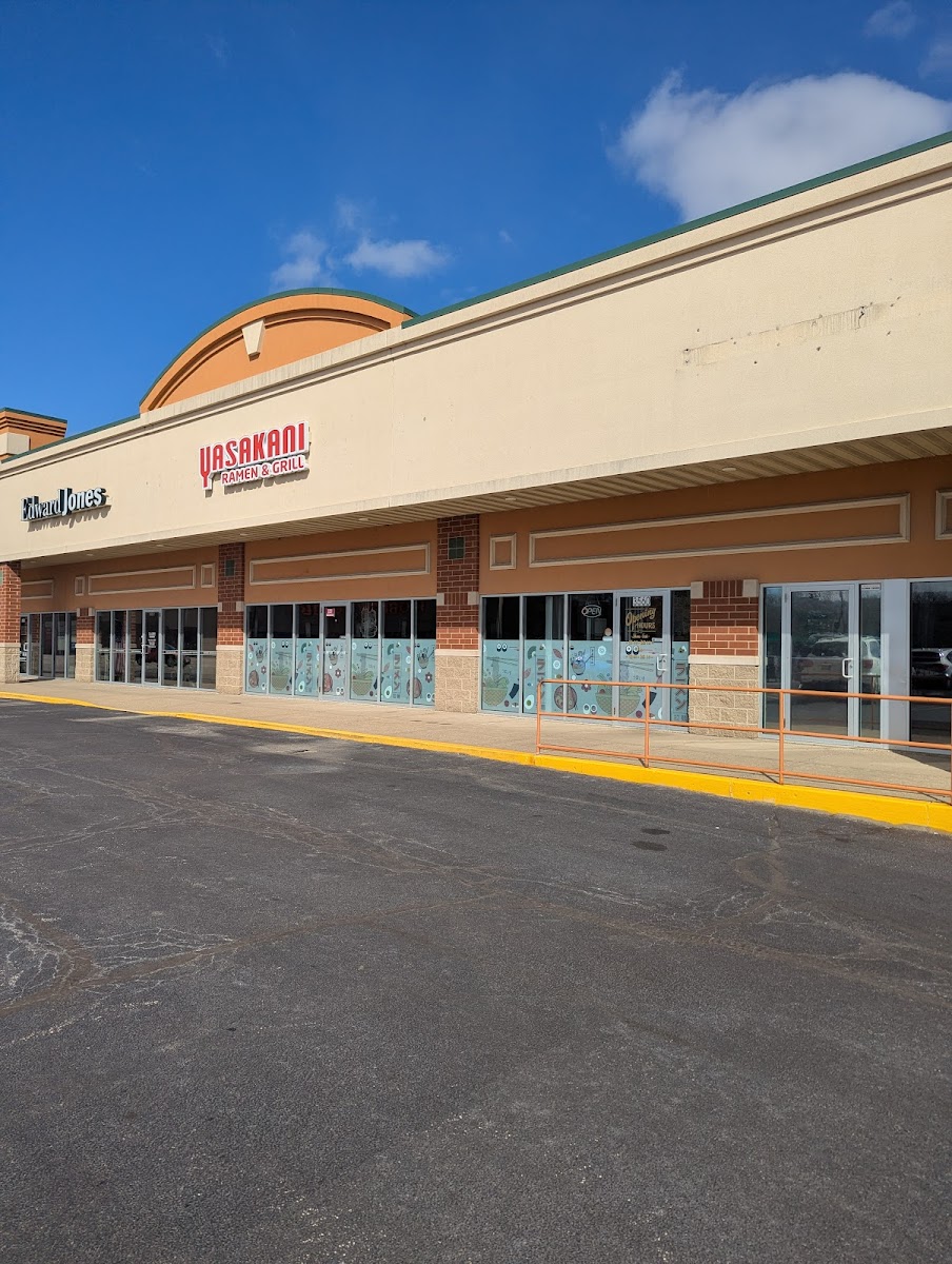 Yasakani Ramen & Grill