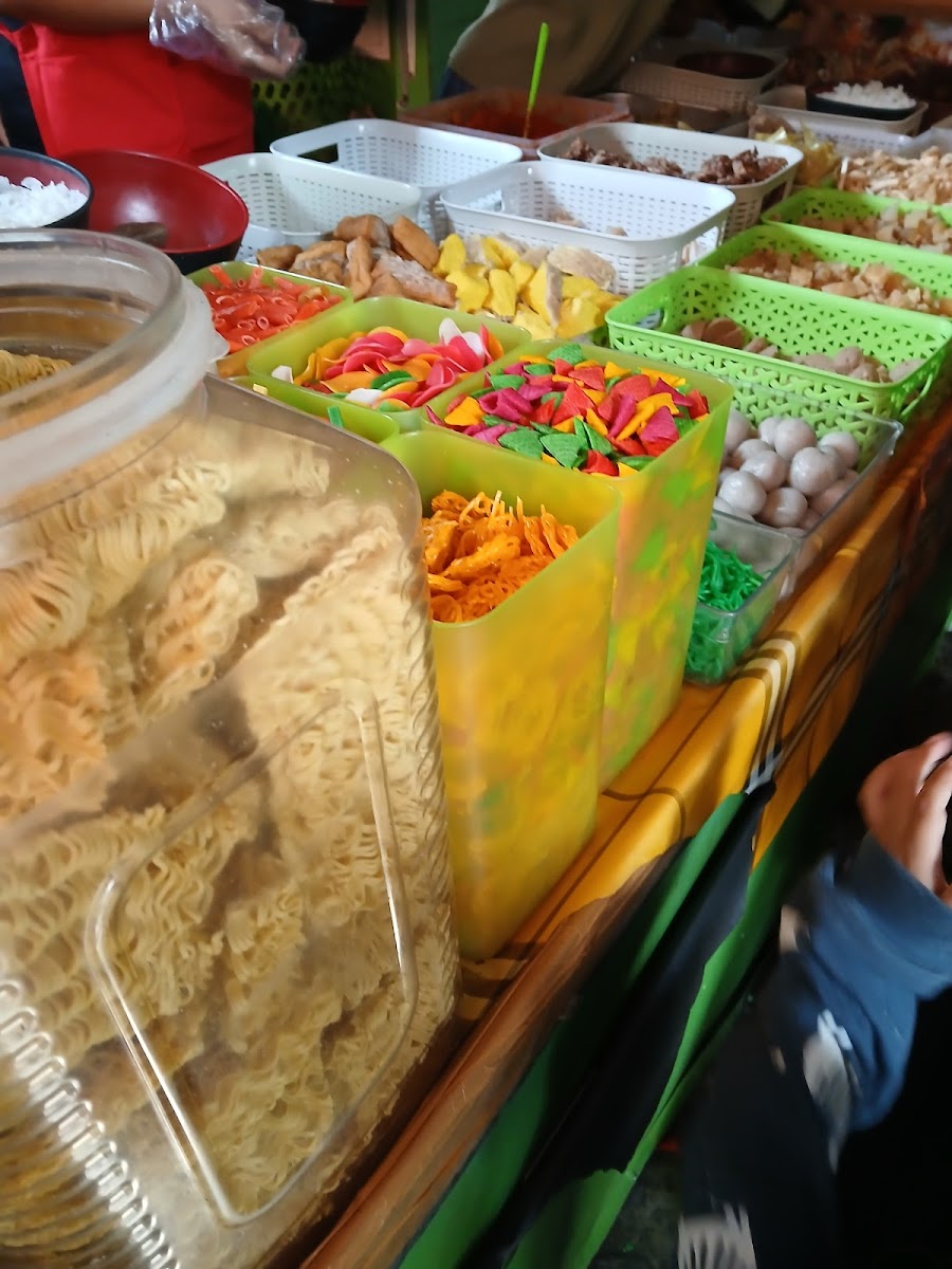 Seblak Jewol Teh Rena, Kampus 1 Karsa