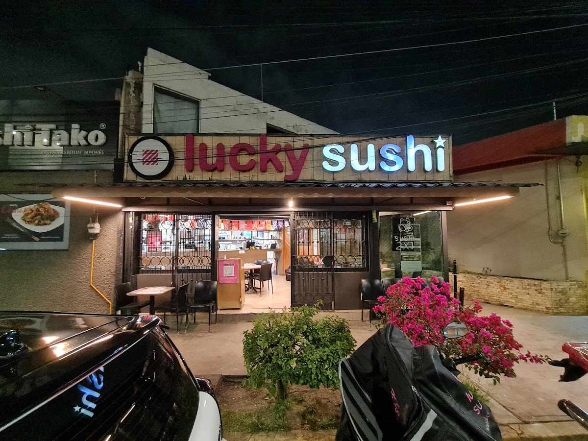 Lucky Sushi