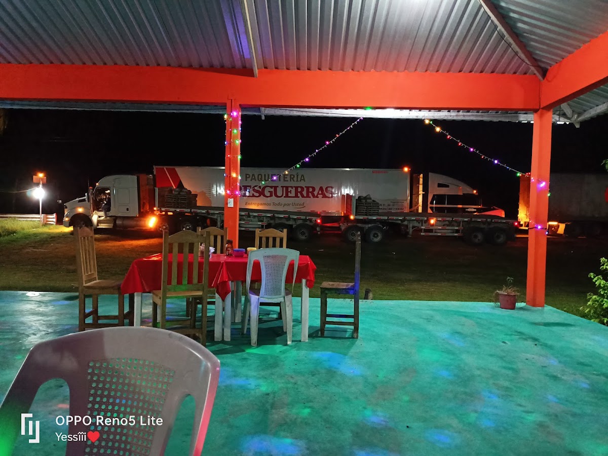 Comedor 24 hrs la Yess