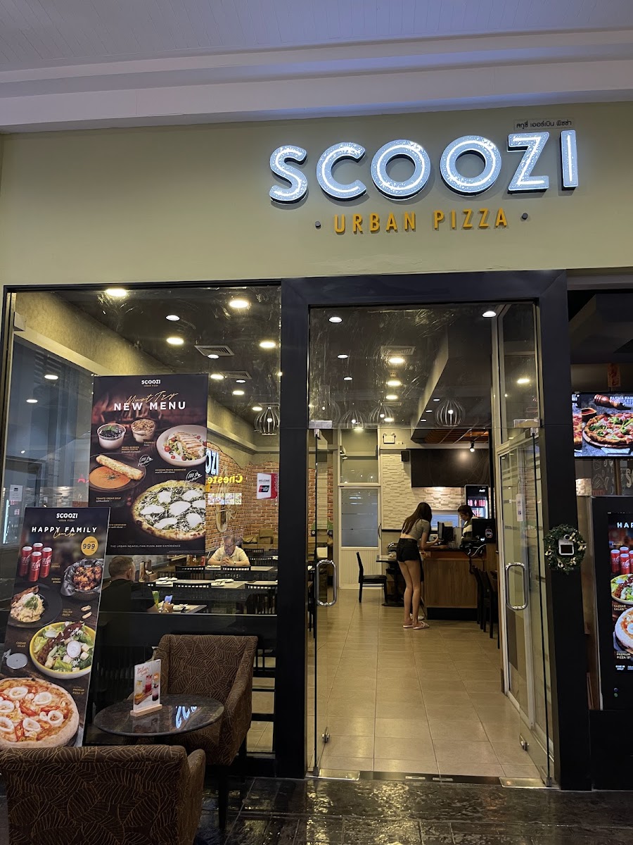 Scoozi Wood-Fired Pizza - Market Village Hua Hin