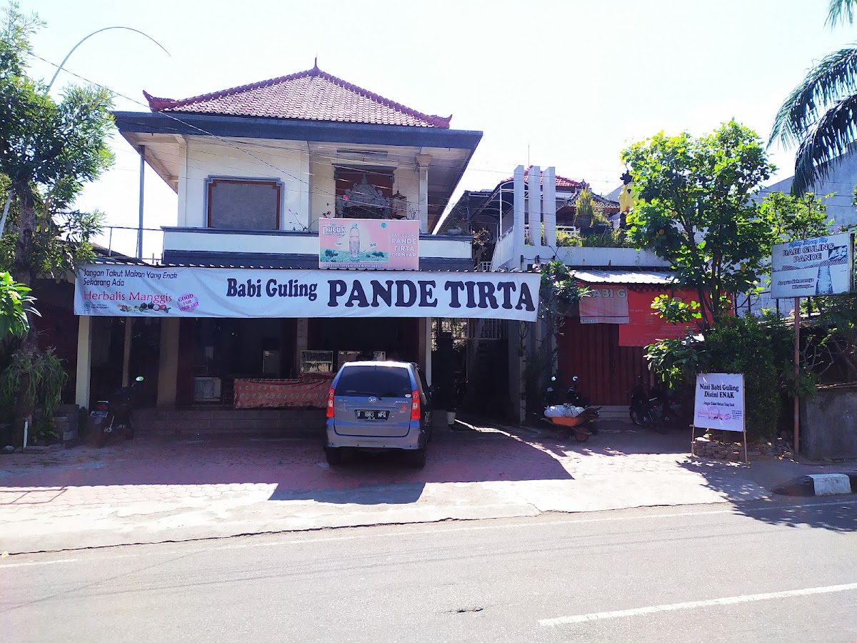 Warung Pande Babi Guling