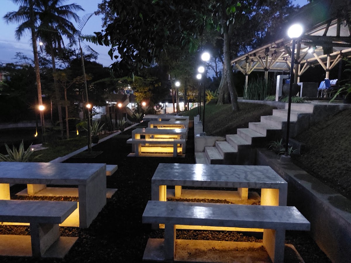 Papalidan Outdoor Resto