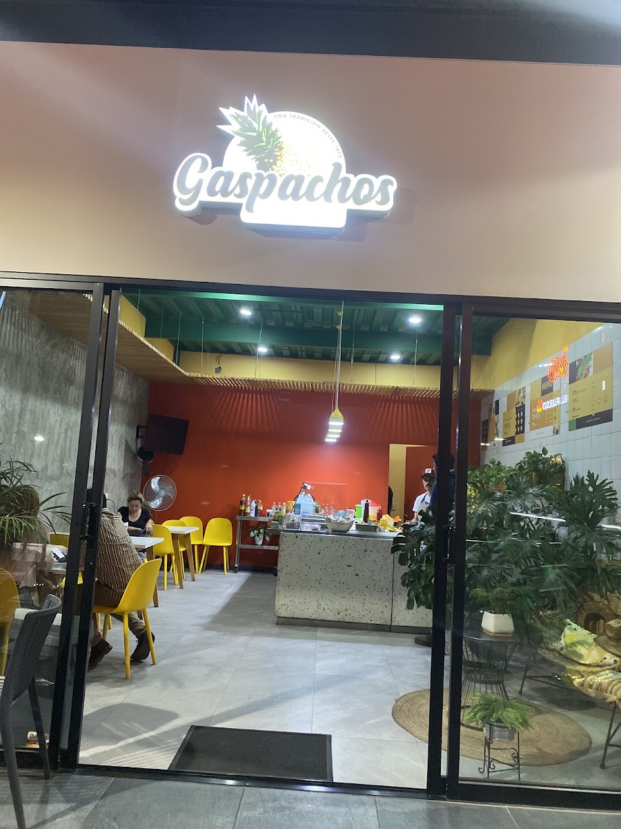 Gaspachos Plaza W